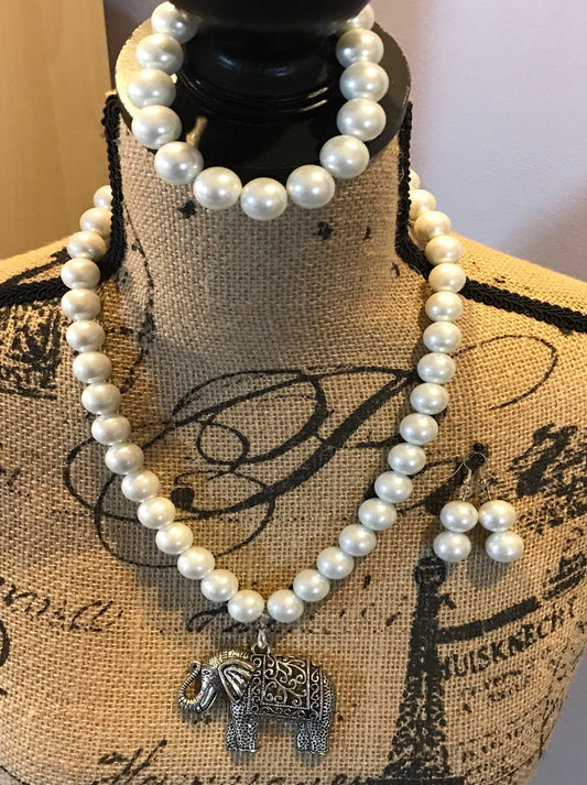 Elephant White Pearl Set