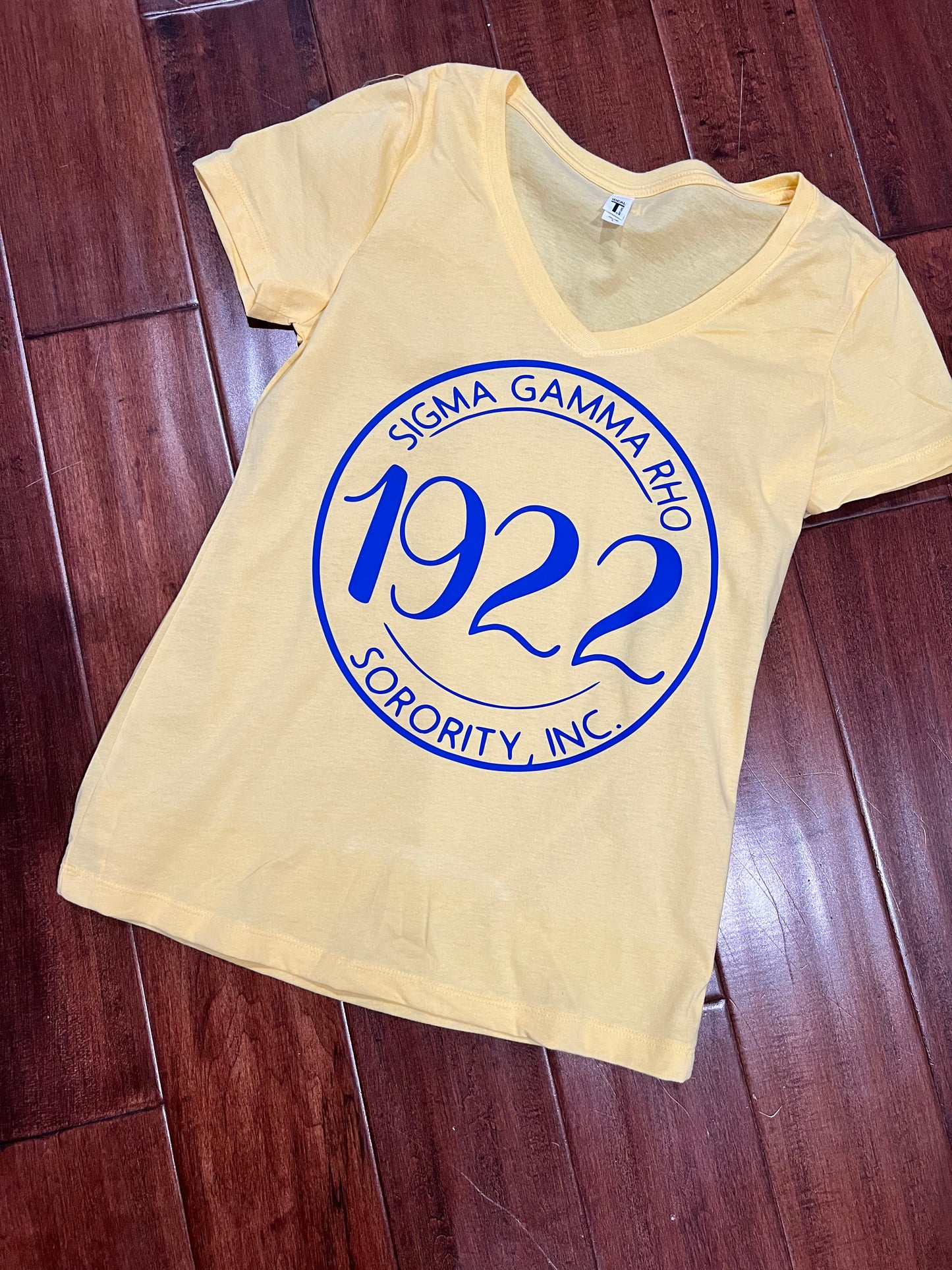 1922 V-Neck